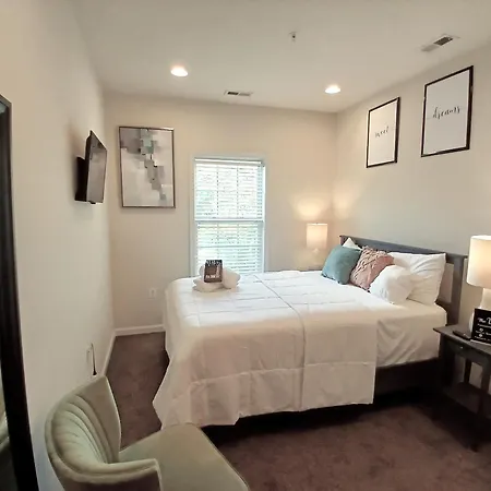 Luxury & Cool Private Room In Dc